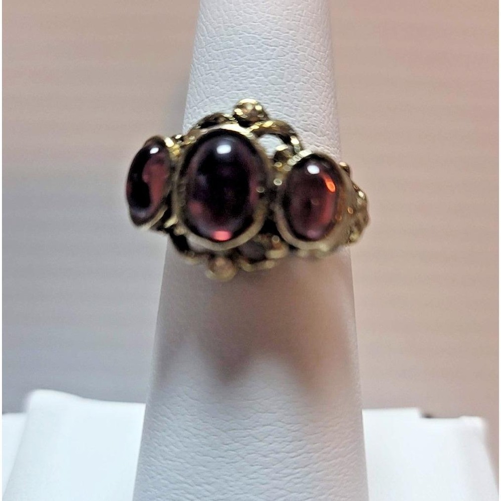 Vintage Vogue Ring Silver Tone adjust Purple Cabochon Cluster Cocktail Statement